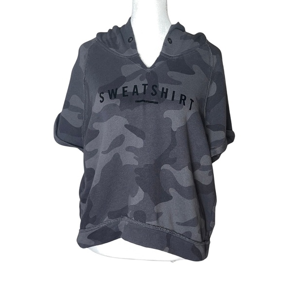 Abercrombie & Fitch Tops - Abercrombie & Fitch XL Gray Camo Short Sleeve Hoodie Sweatshirt Pullover